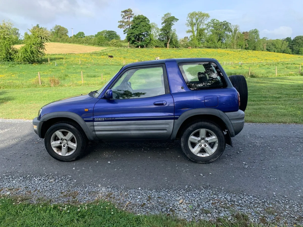 Toyota rav 4 - Image 2
