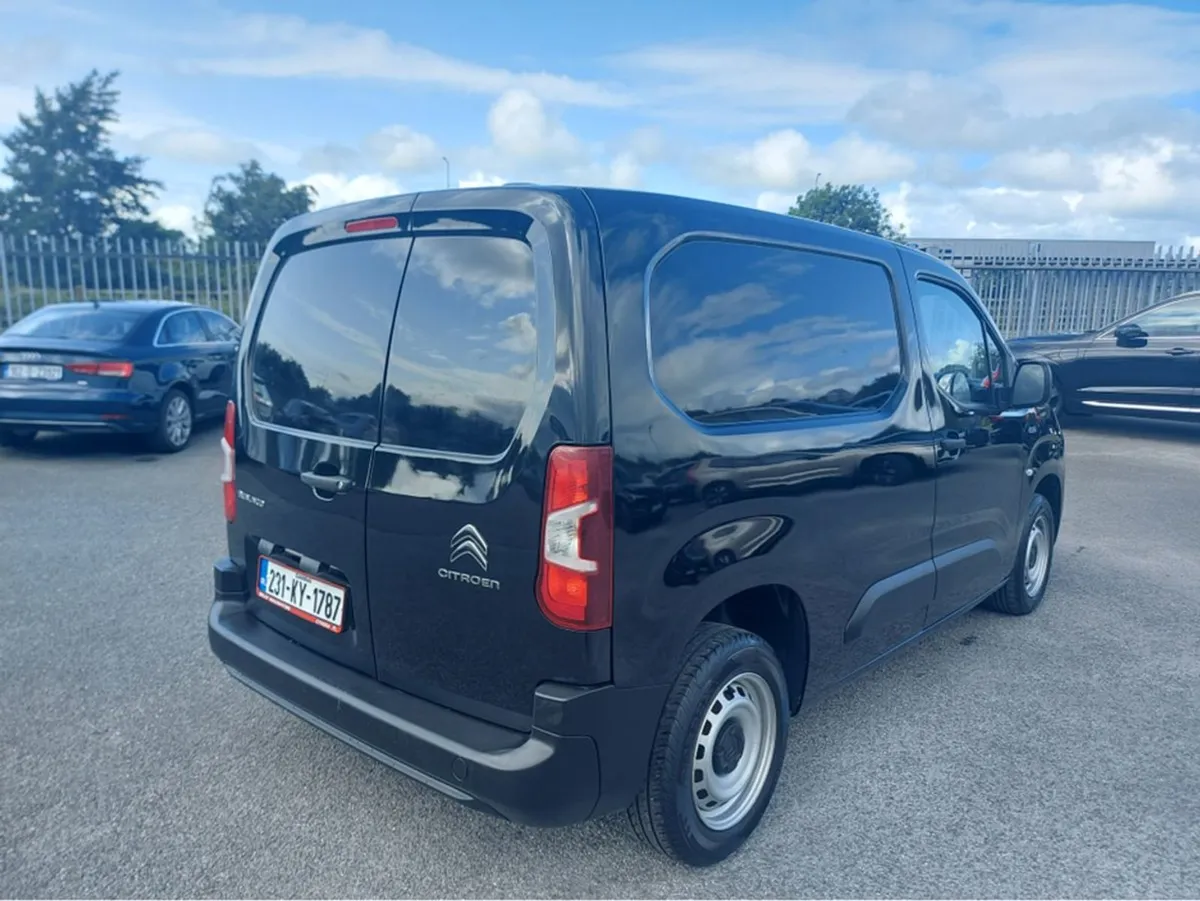 Citroen Berlingo LX Bluehdi 100 MWB 65 650KG My52 - Image 4