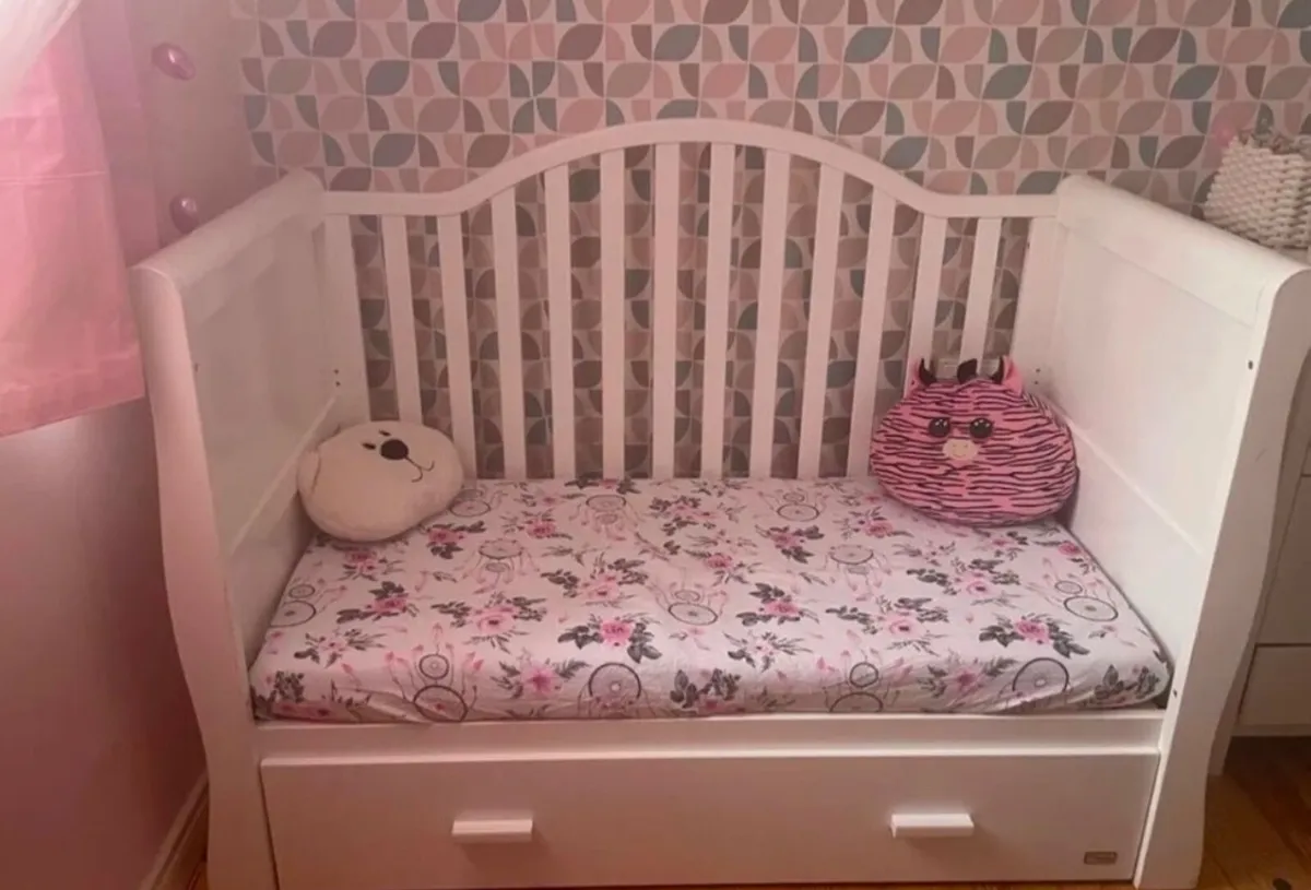 Cot bed - Image 2