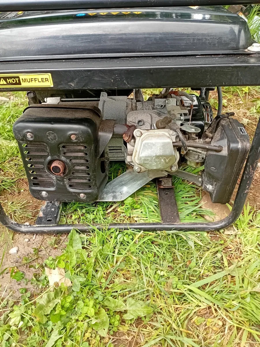 Petrol generator - Image 3