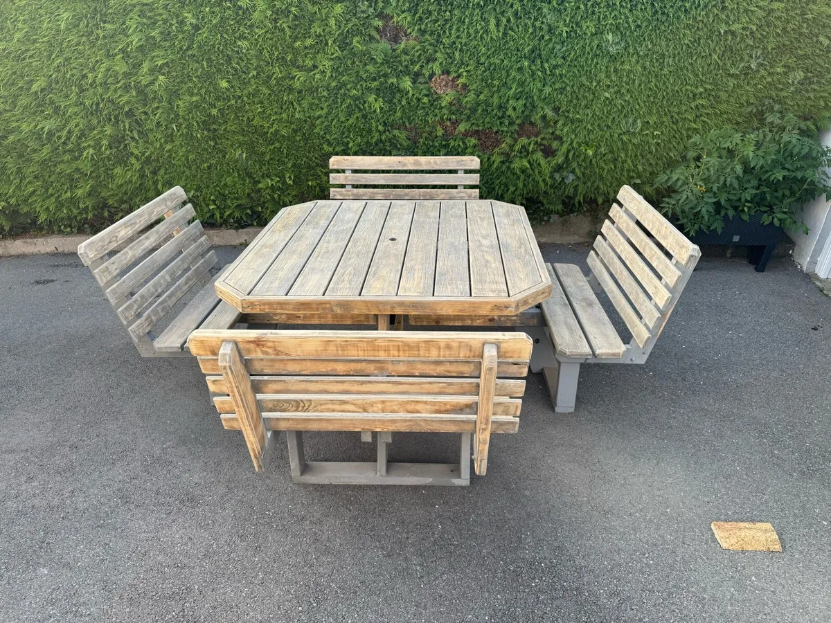 Garden table - Image 2