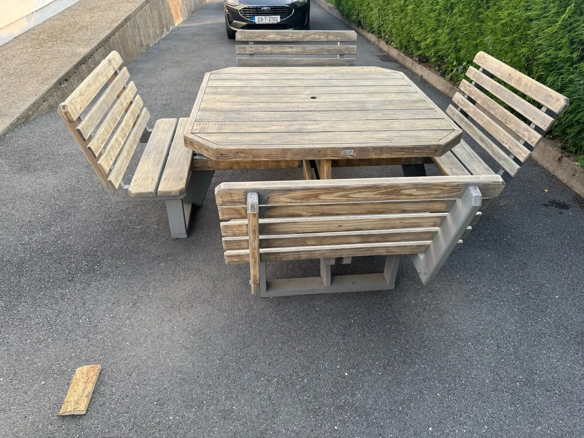Garden table - Image 3