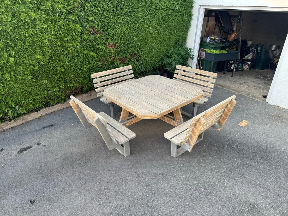 Garden table - Image 4