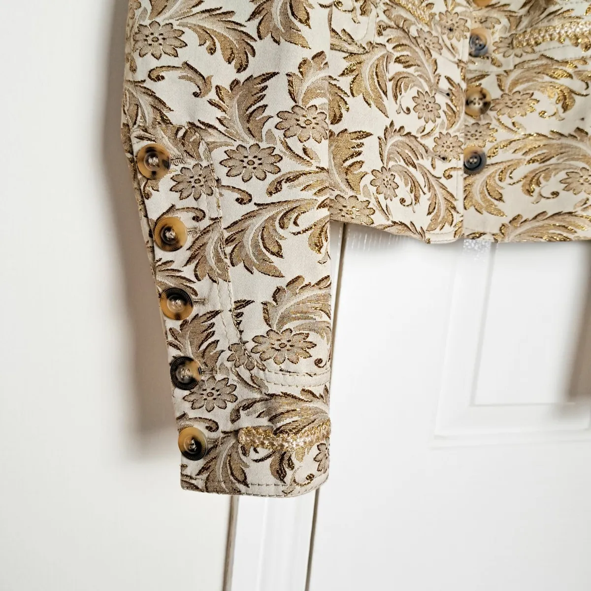 Karen Millen Gold Jacquard Floral Jacket 10UK/38EU - Image 4