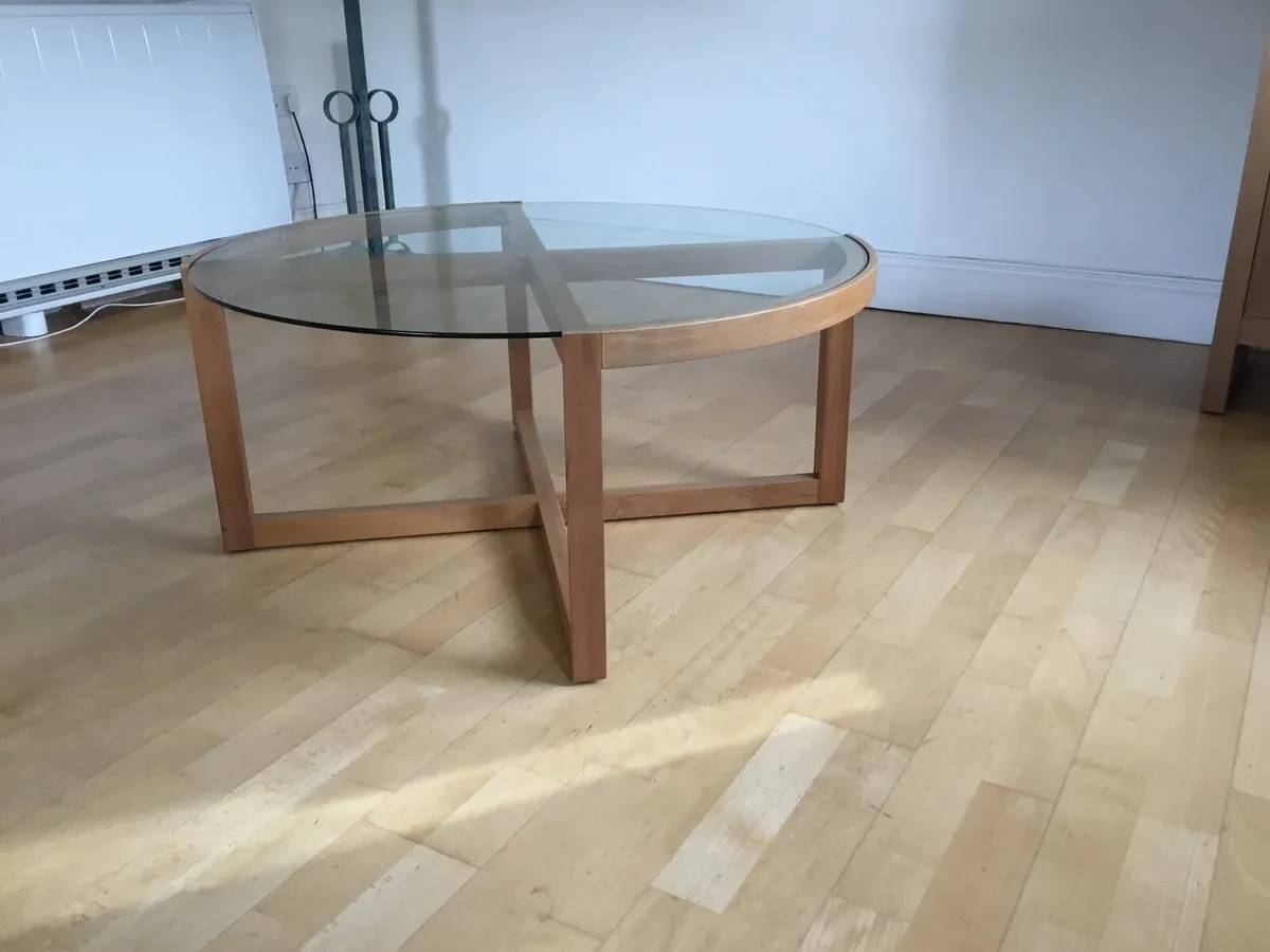 Glass topped coffee table with 2 insert tables - Image 3