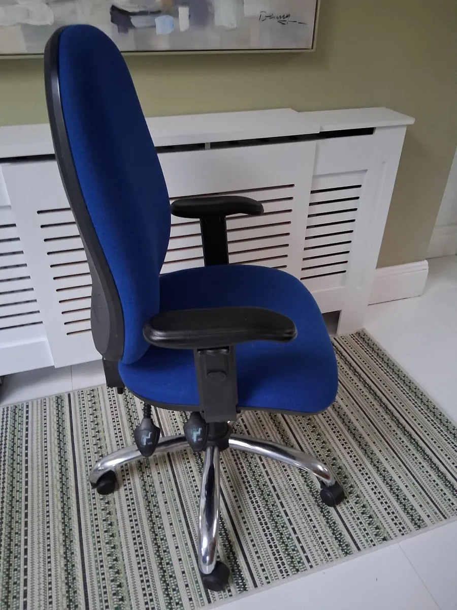 Office Chair - Image 4