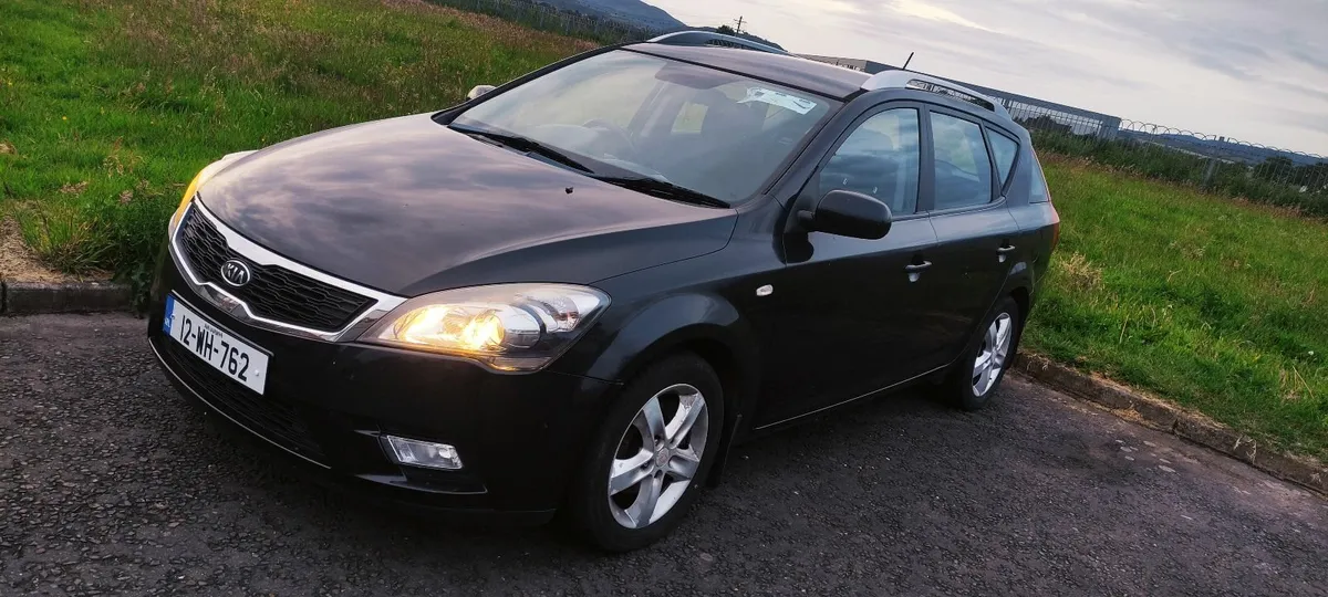 Kia Ceed 2012 - Image 1