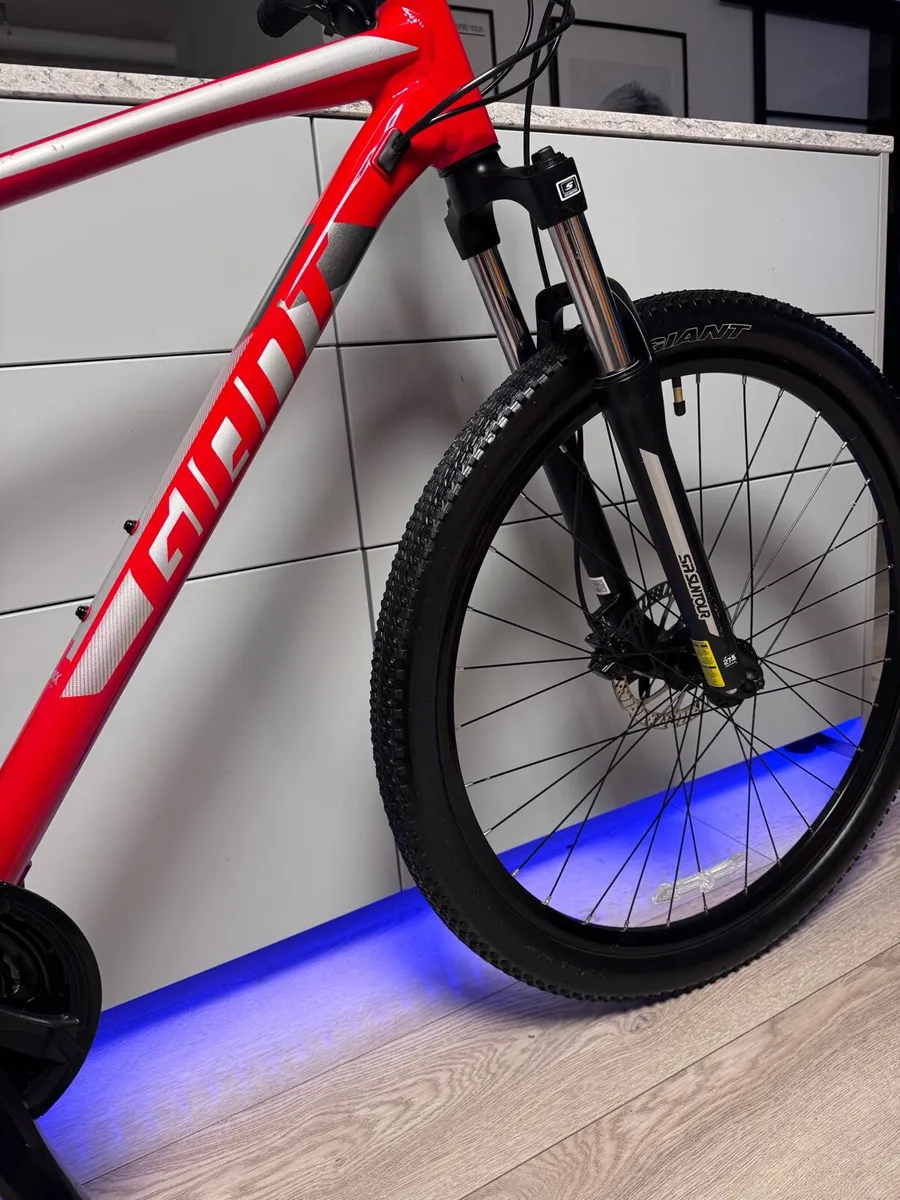 Giant ATX Mountain Bike - Image 3