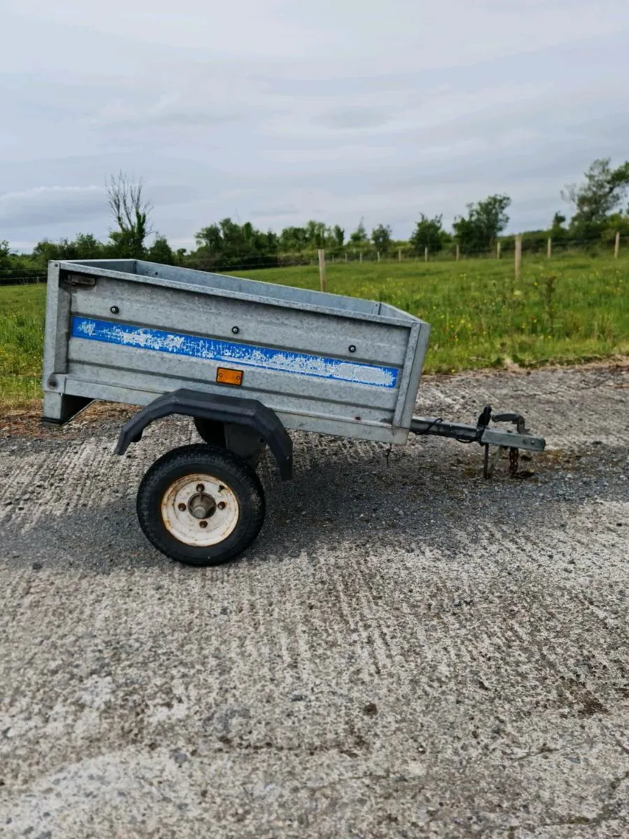 Trailer - Image 1