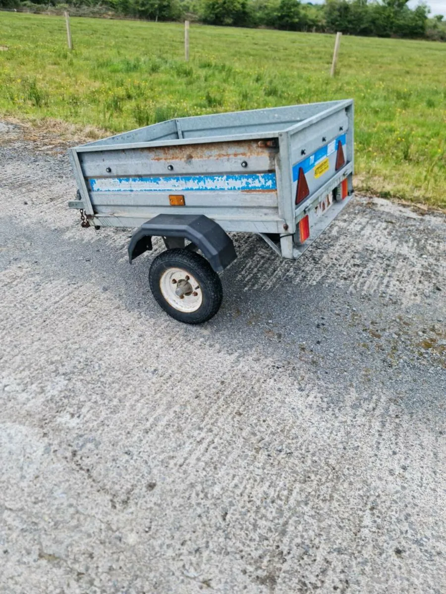 Trailer - Image 2