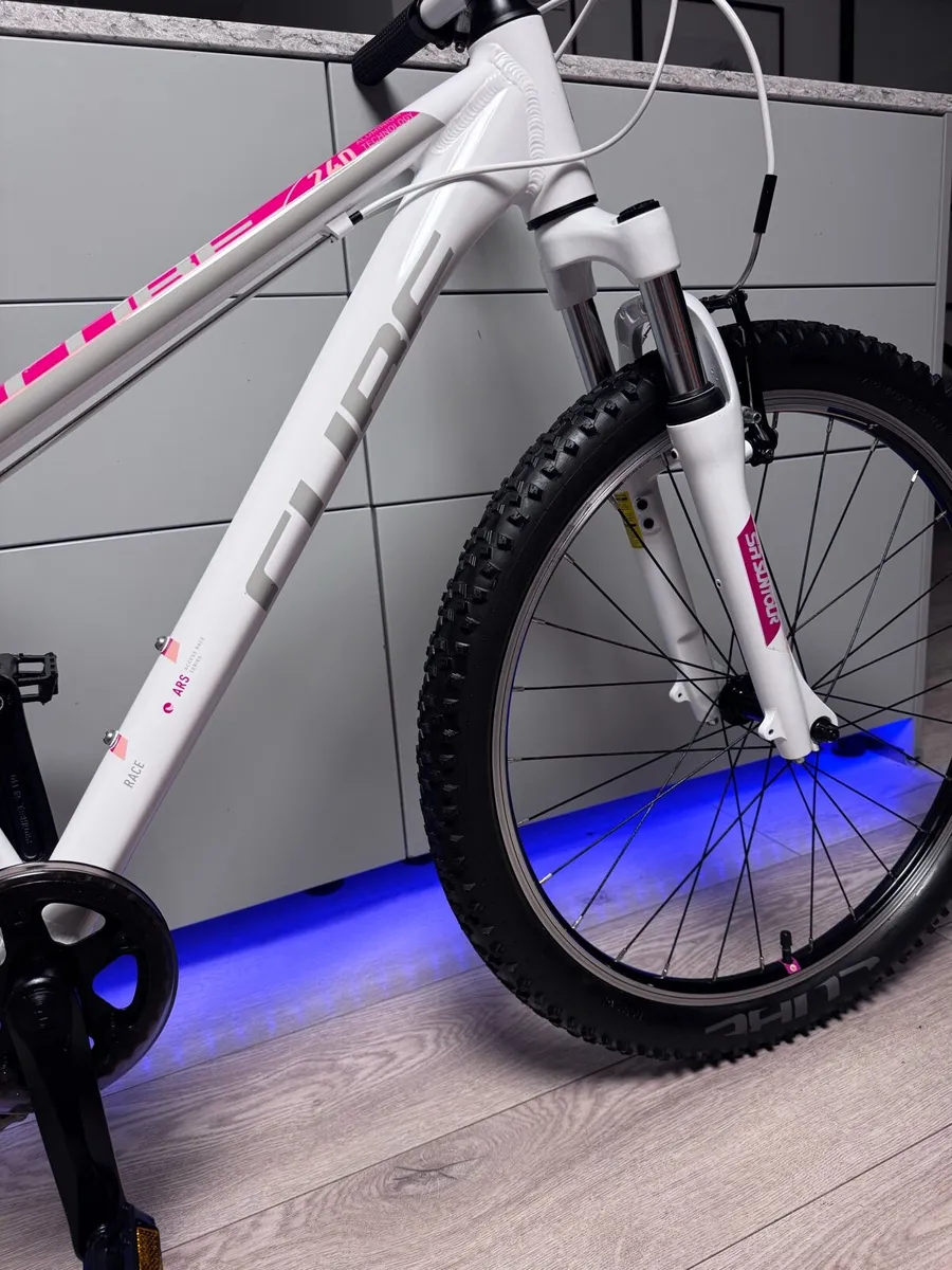 CUBE Junior Bike 24 inch - Image 3