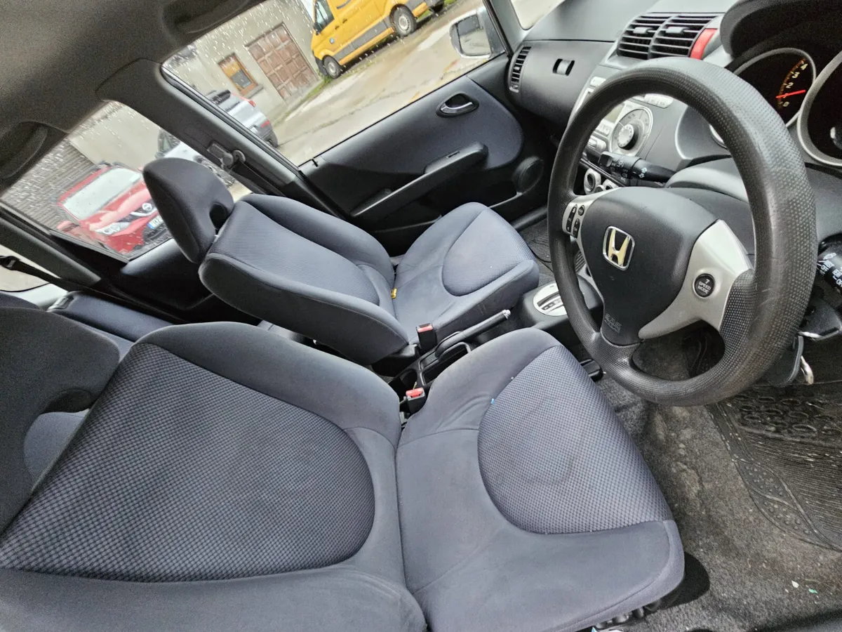 Honda Jazz fit 2007 nct&tax €2222 no offers - Image 4
