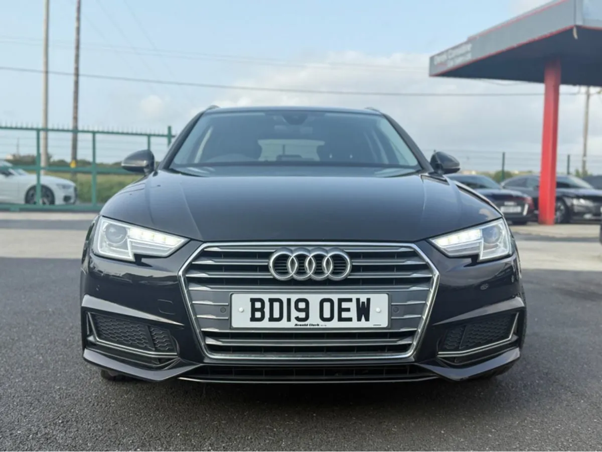 Audi A4 Sport 35 TDI S-A - Image 3