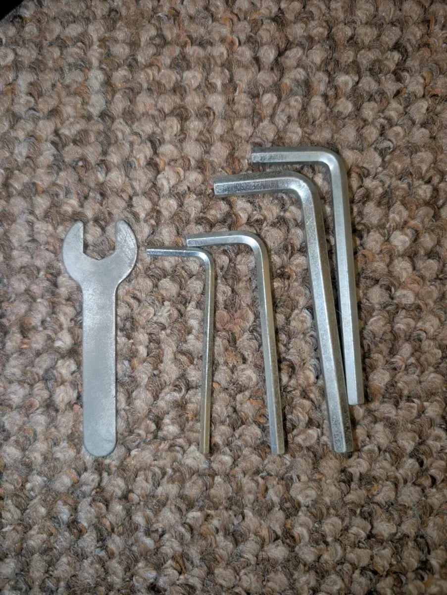 Dual Monitor stand - Image 2
