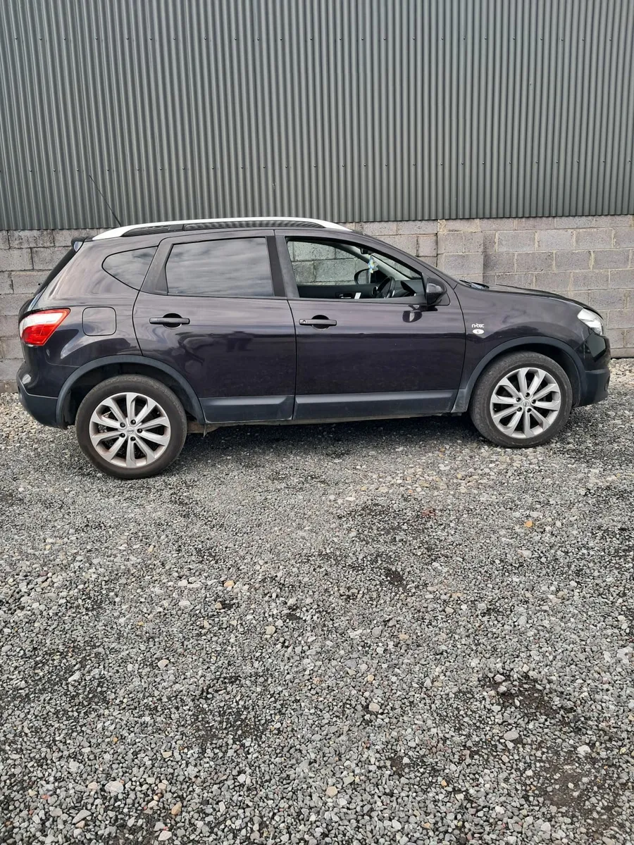 Nissan Qashqai 2011 - Image 2
