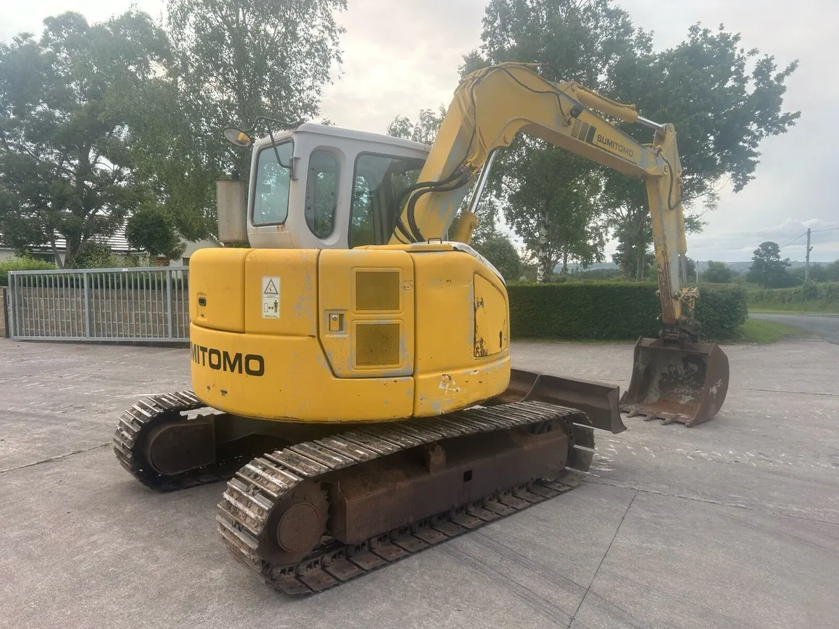 Sumitomo 75 /7.5 ton digger - Image 3