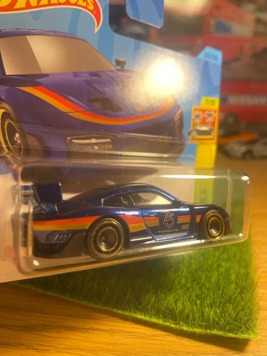 Hotwheels Porsche 935 SUPER TRESURE HUNT - Image 4