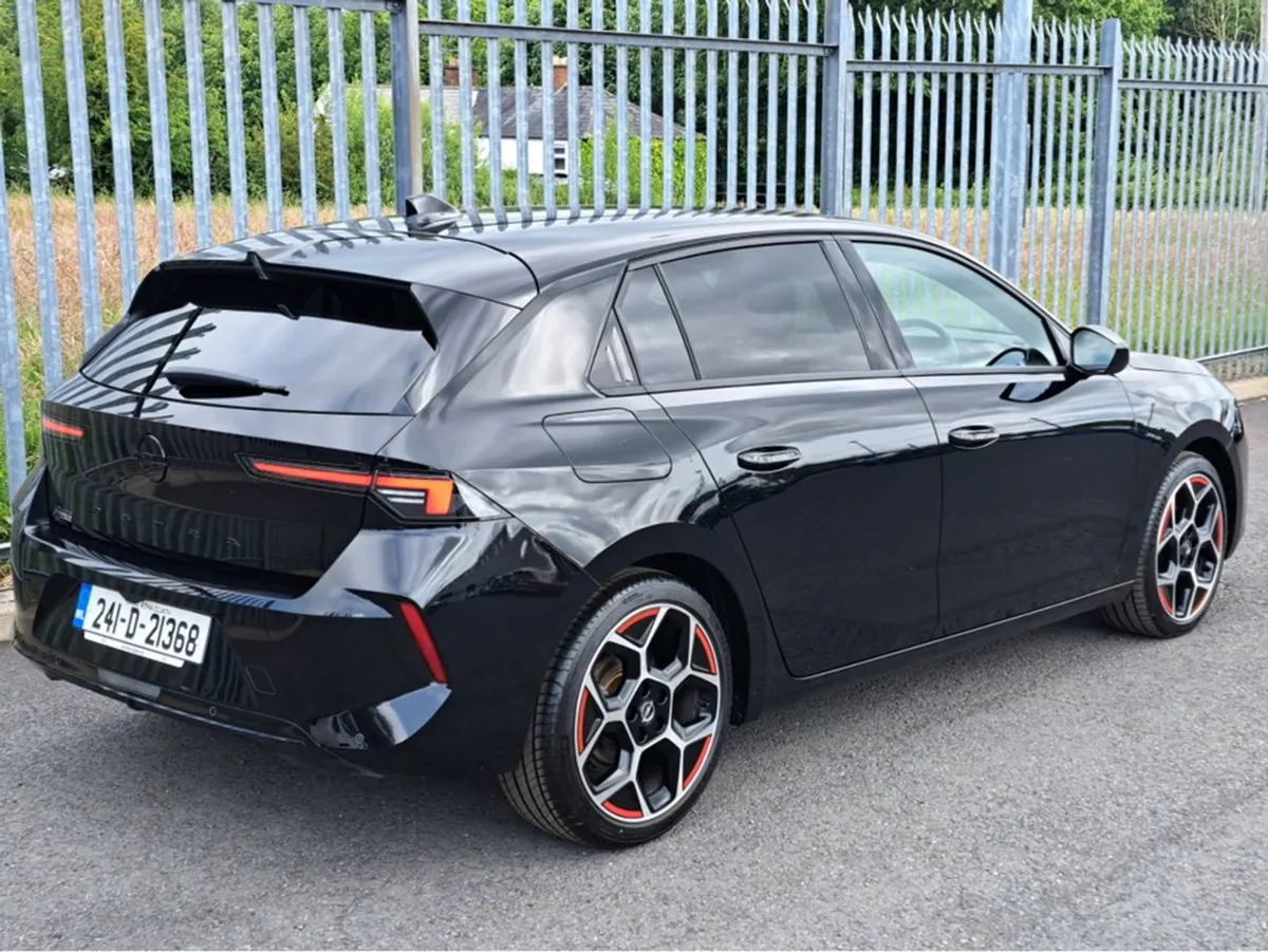 Opel Astra 1.2 130HP GS  top Spec - Image 4