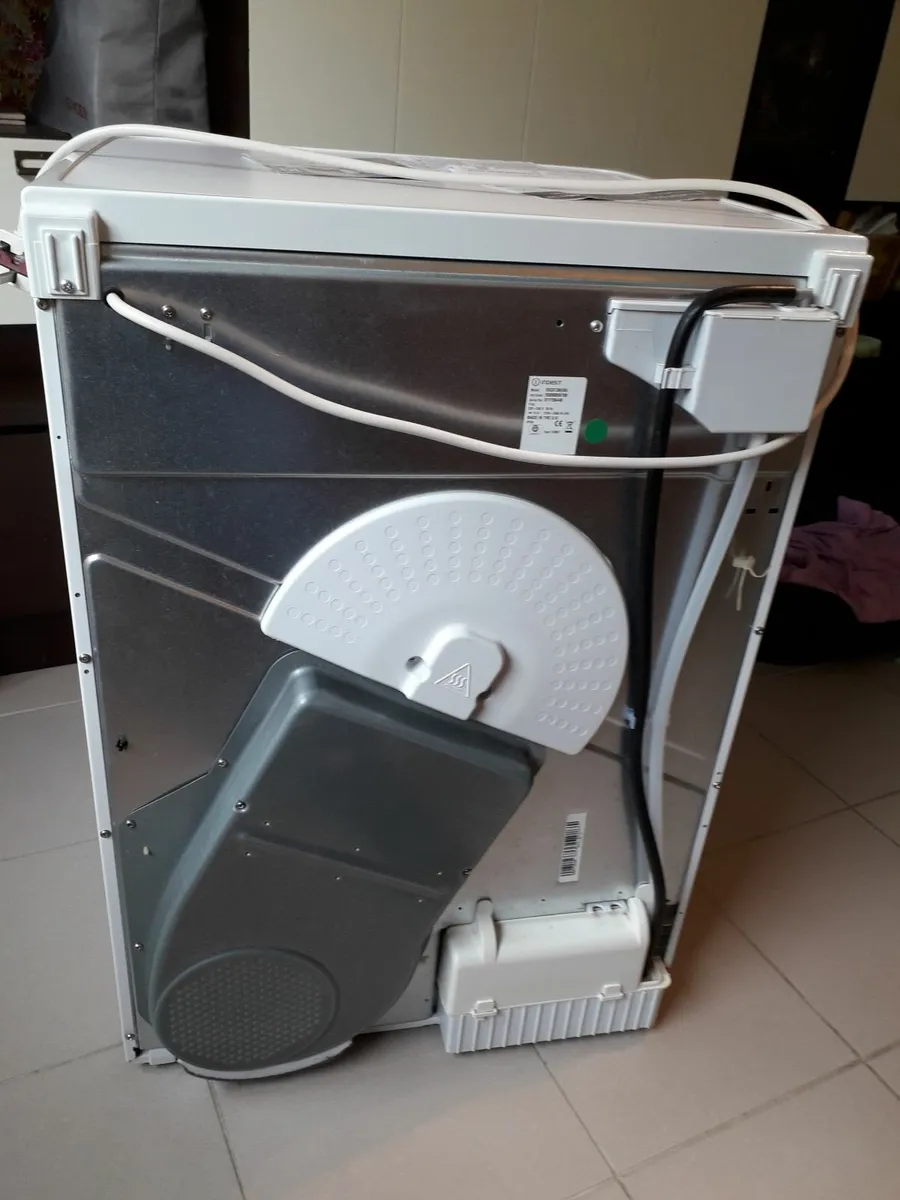 Indesit Tumble Dryer €190 - Image 4