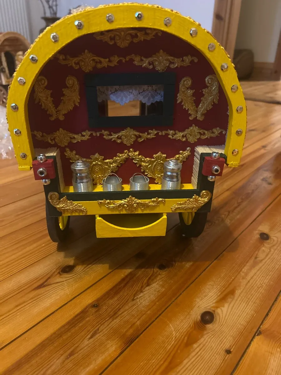Handmade wooden old fashioned wagons - Image 3