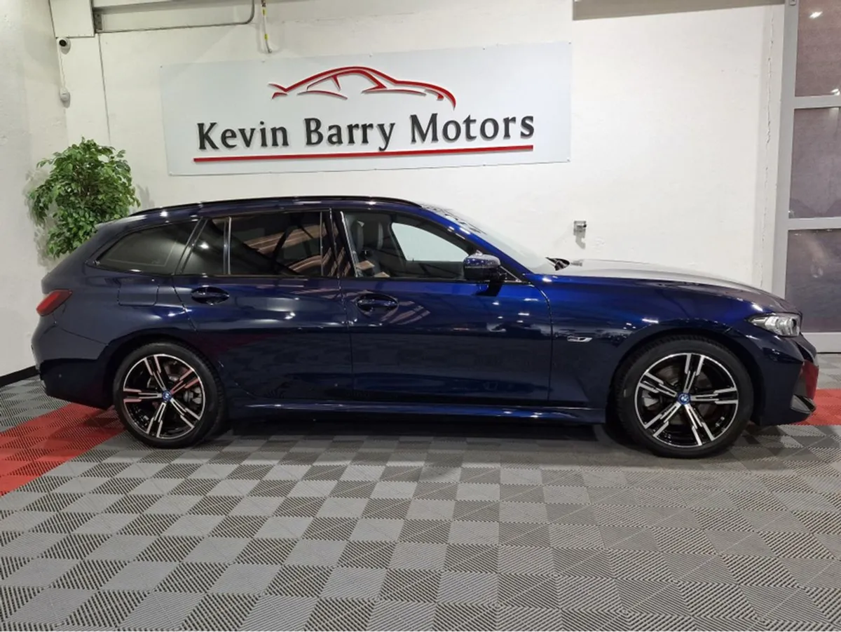 BMW 3 Series 330E Touring M Sport (lci Facelift) - Image 4