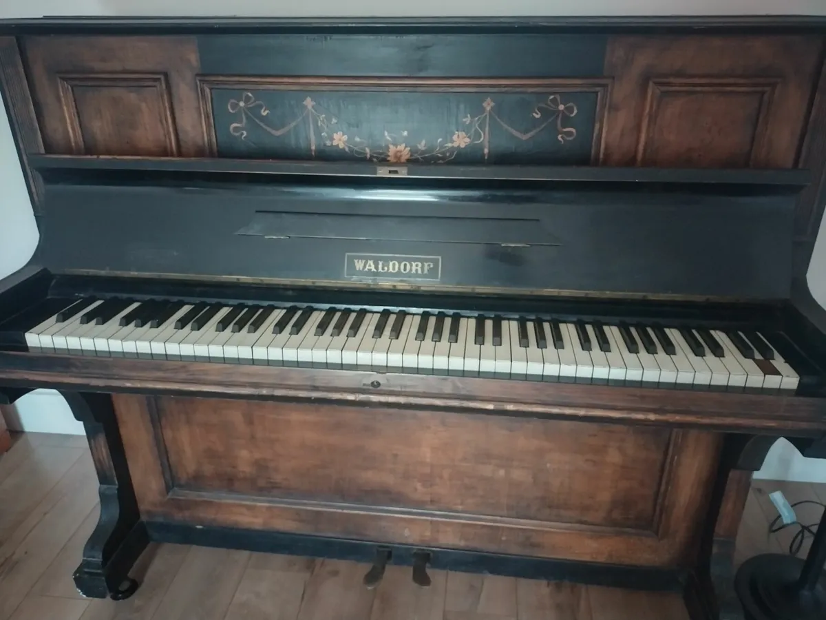 Piano - Image 1
