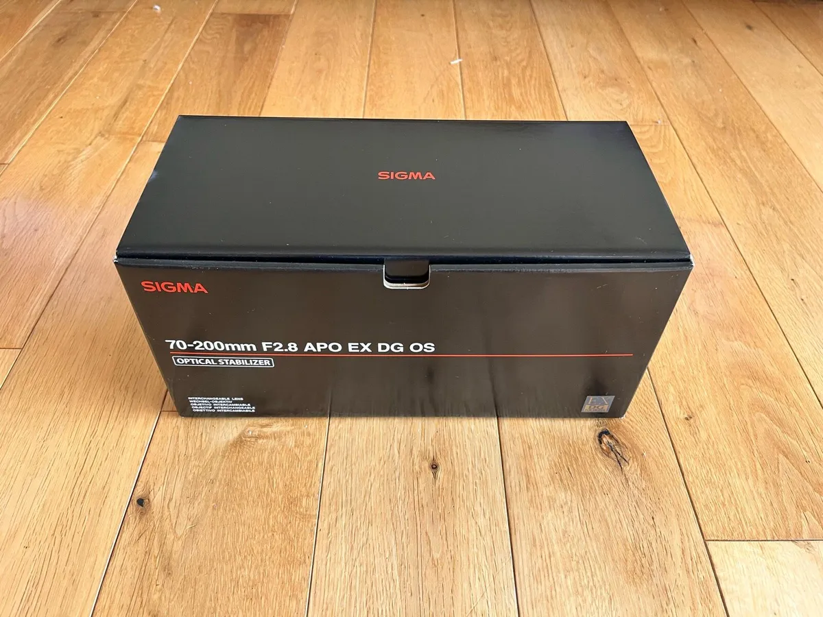 Sigma 70-200mm F2.8 APO EX DG OS Lens - Image 2