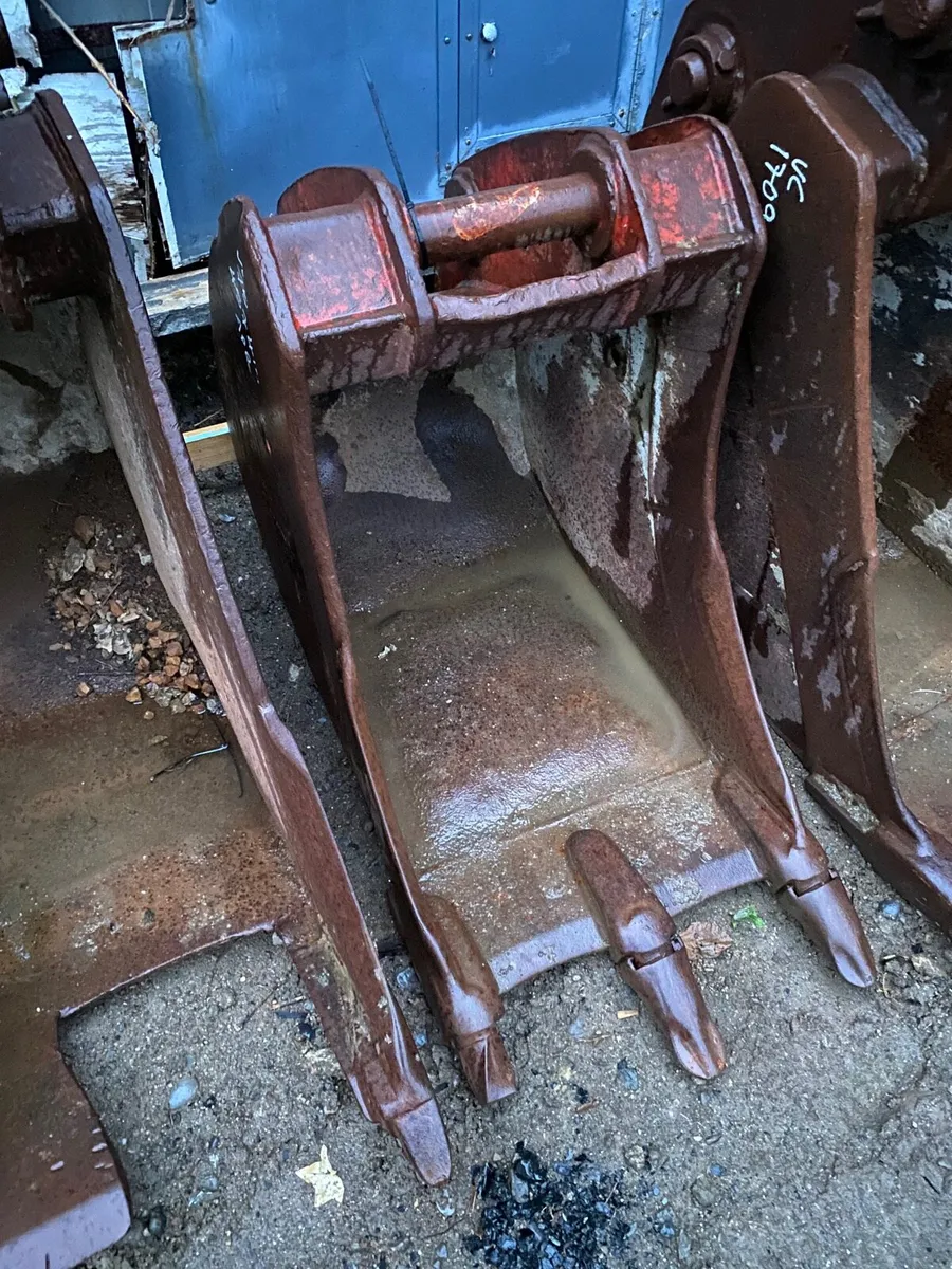 Excavator buckets 65mm 80mm 90mm pins - Image 4