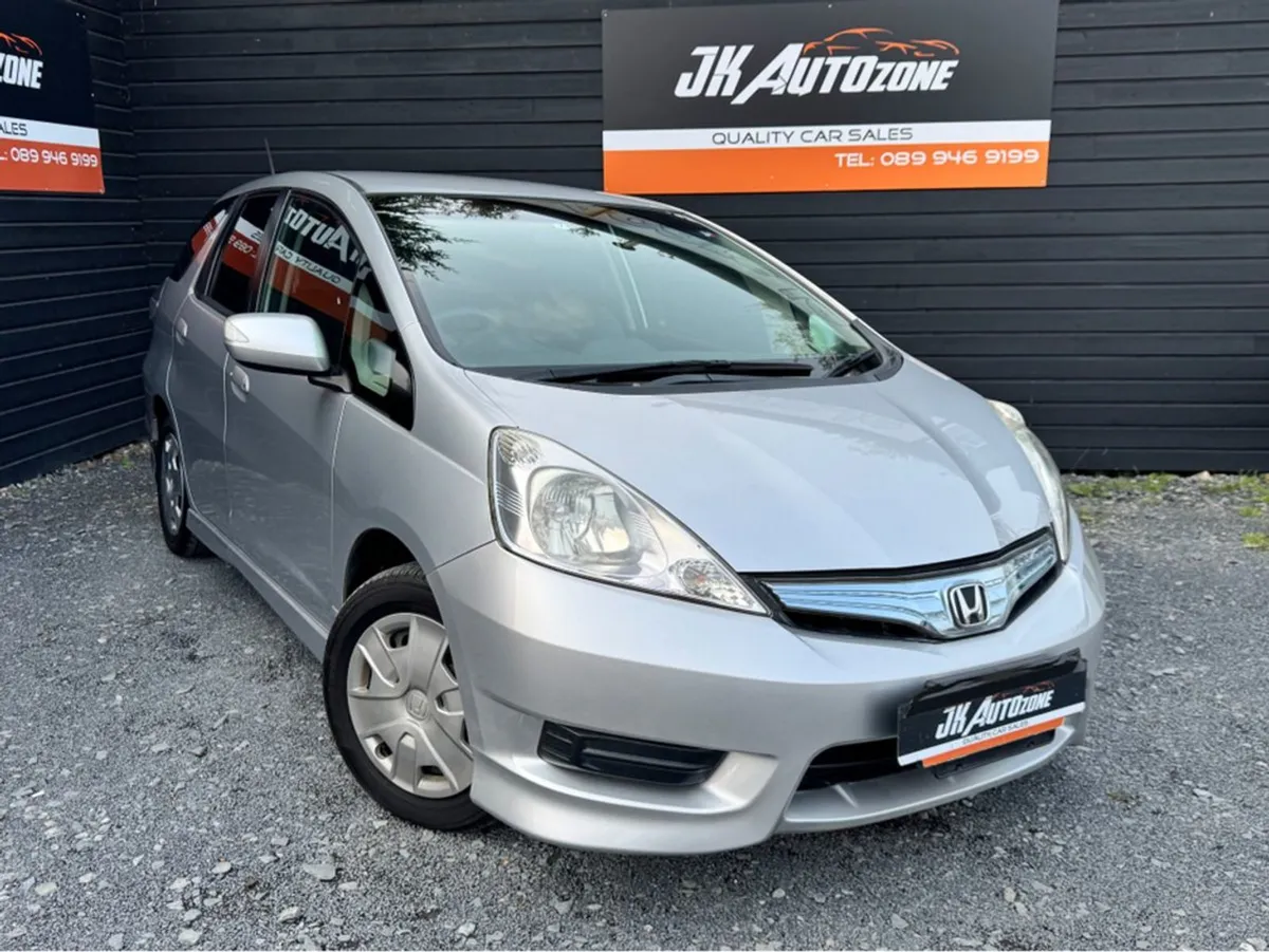 Honda Shuttle 1.5 Hybrid Auto 5DR - Image 1