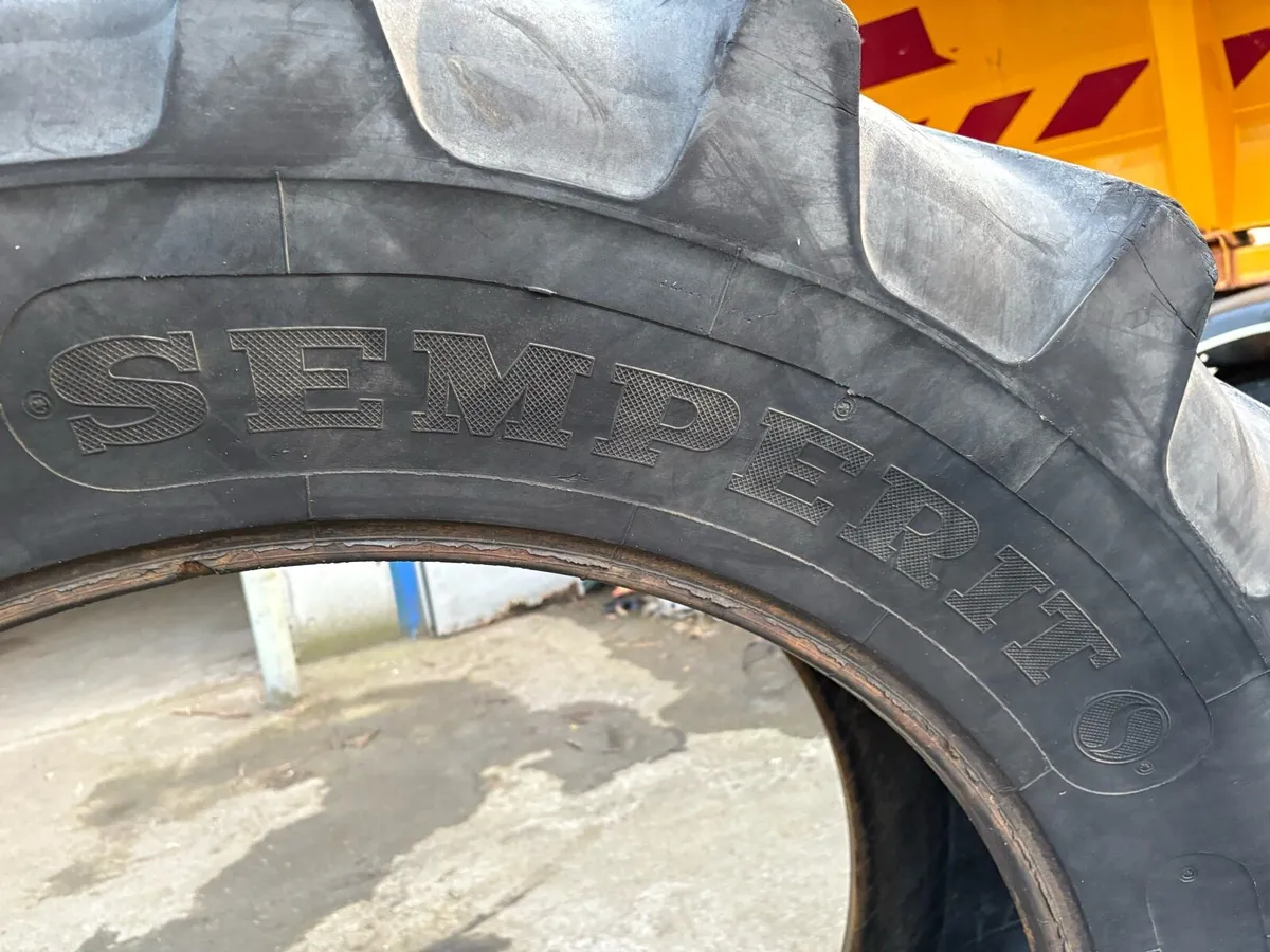 2X semperii 520/70R38 tubeless tyres - Image 3