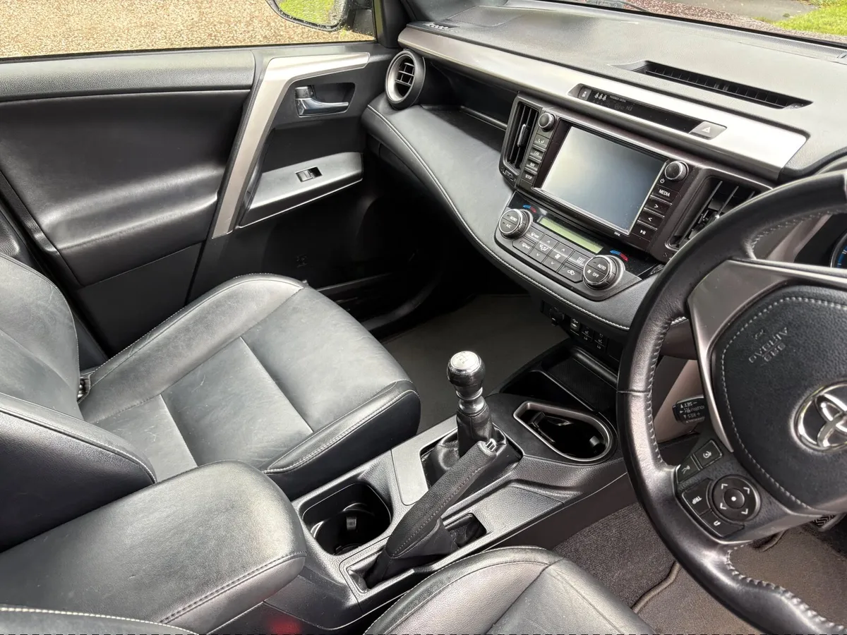 Toyota RAV4 2016 D4D  ONLY 9500€ - Image 3