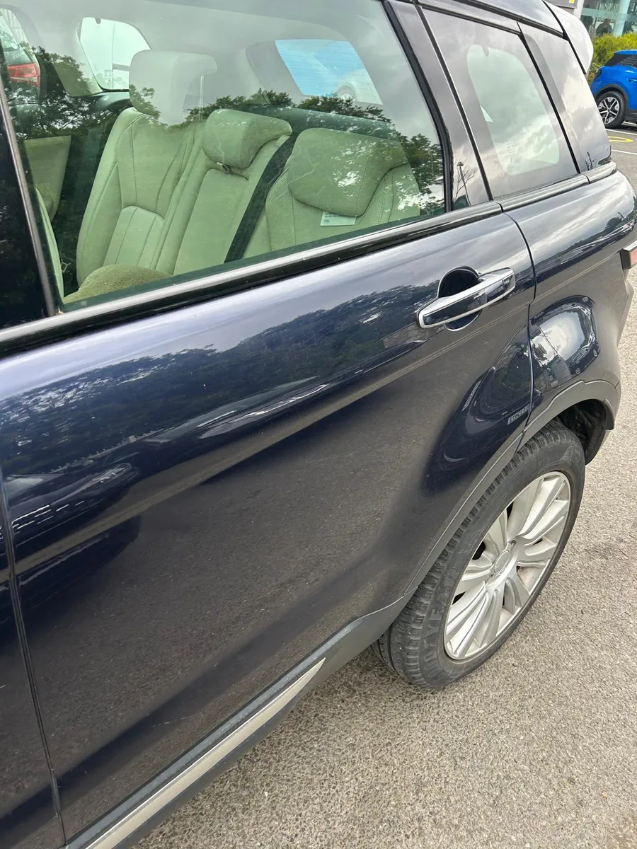 Range Rover Evogue HSE 2016 Very Low Mileage - Image 4