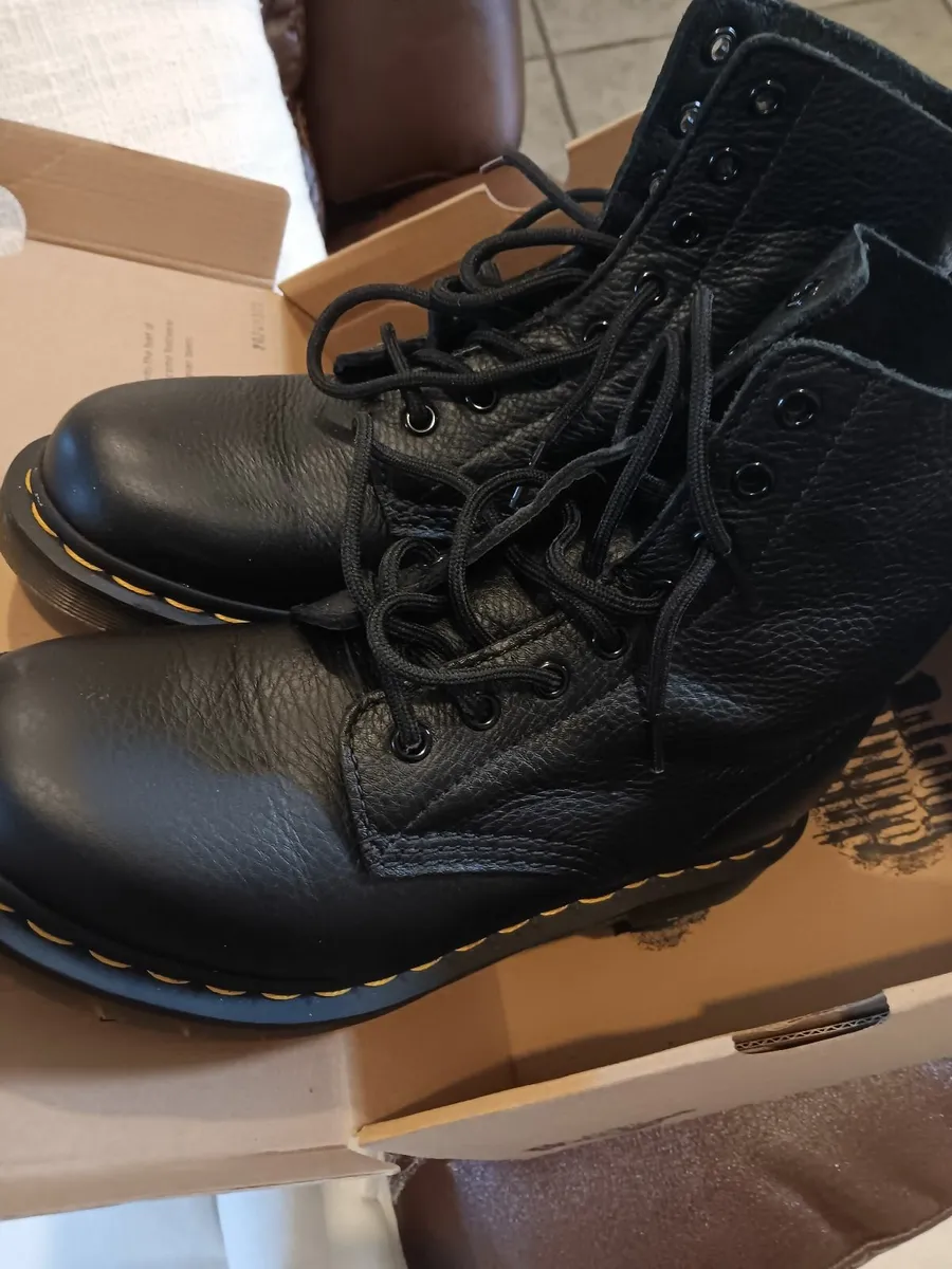 Boots - Image 3