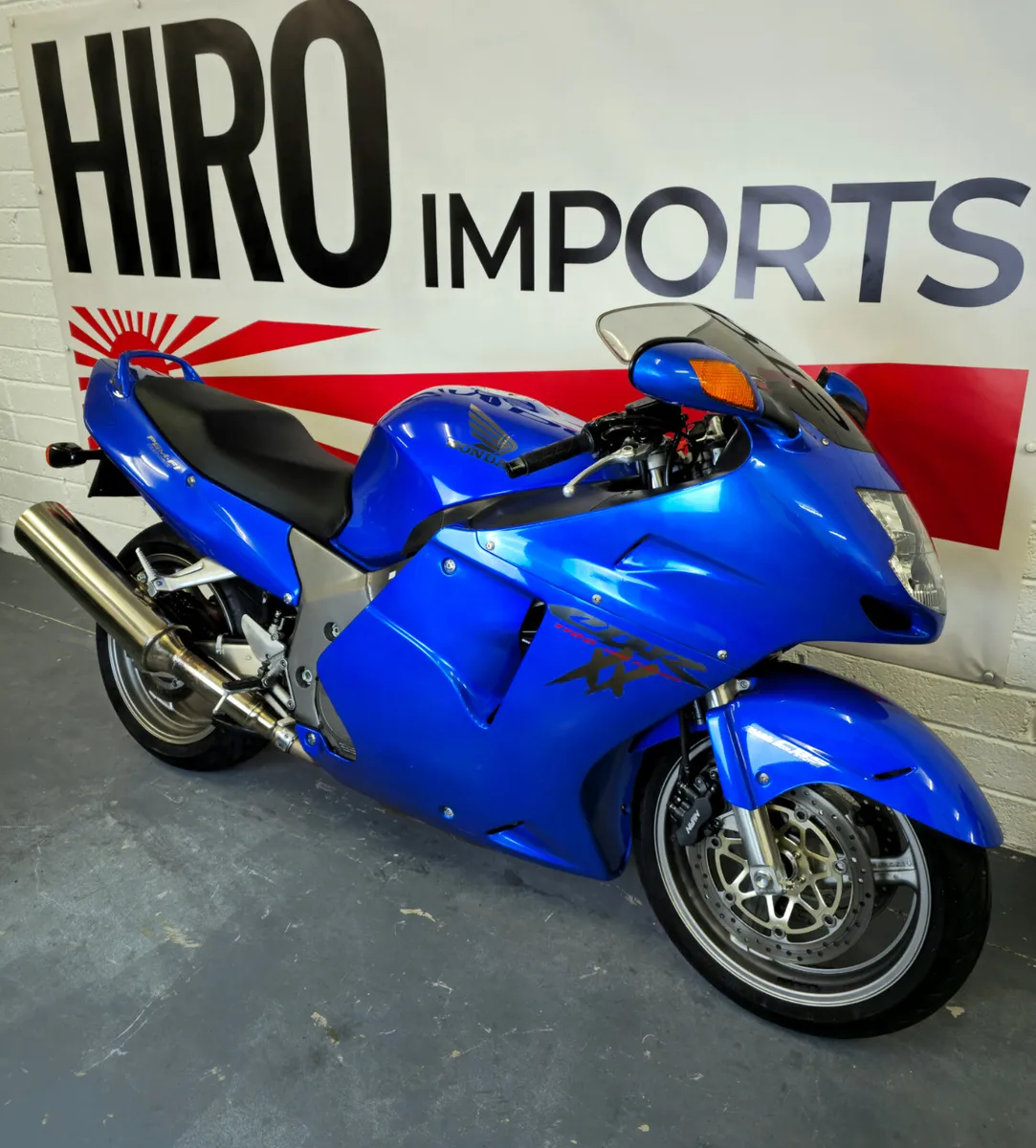Honda CBR1100XX Blackbird - Image 2
