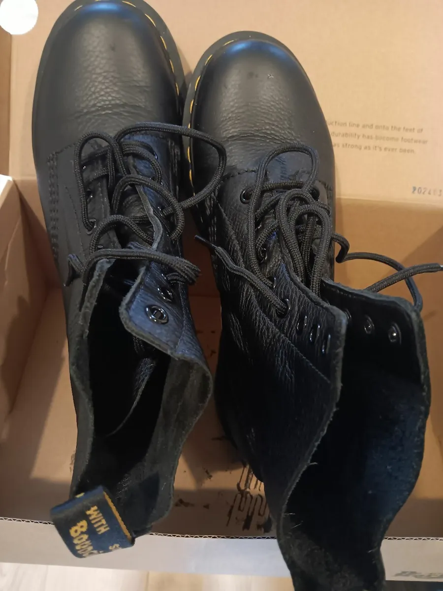 Boots - Image 4