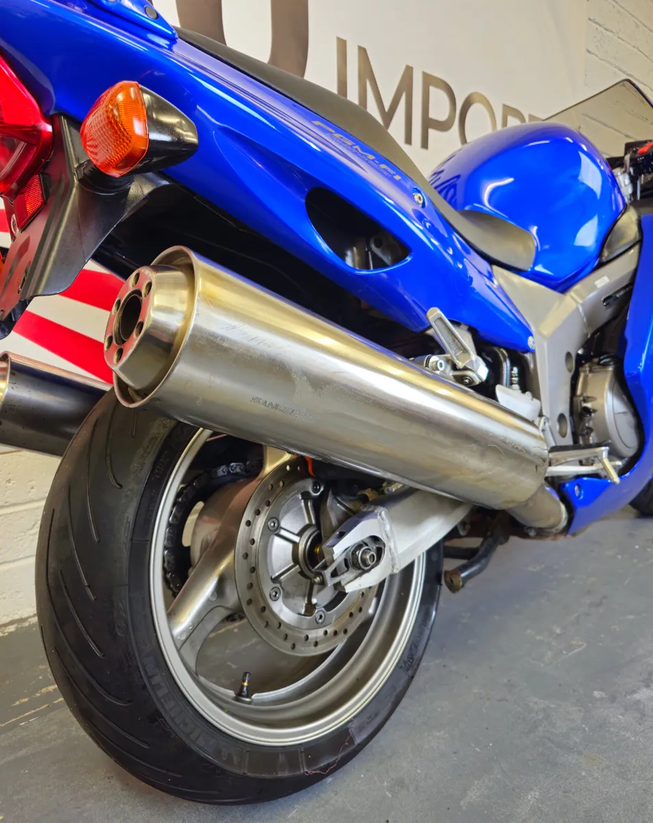 Honda CBR1100XX Blackbird - Image 3