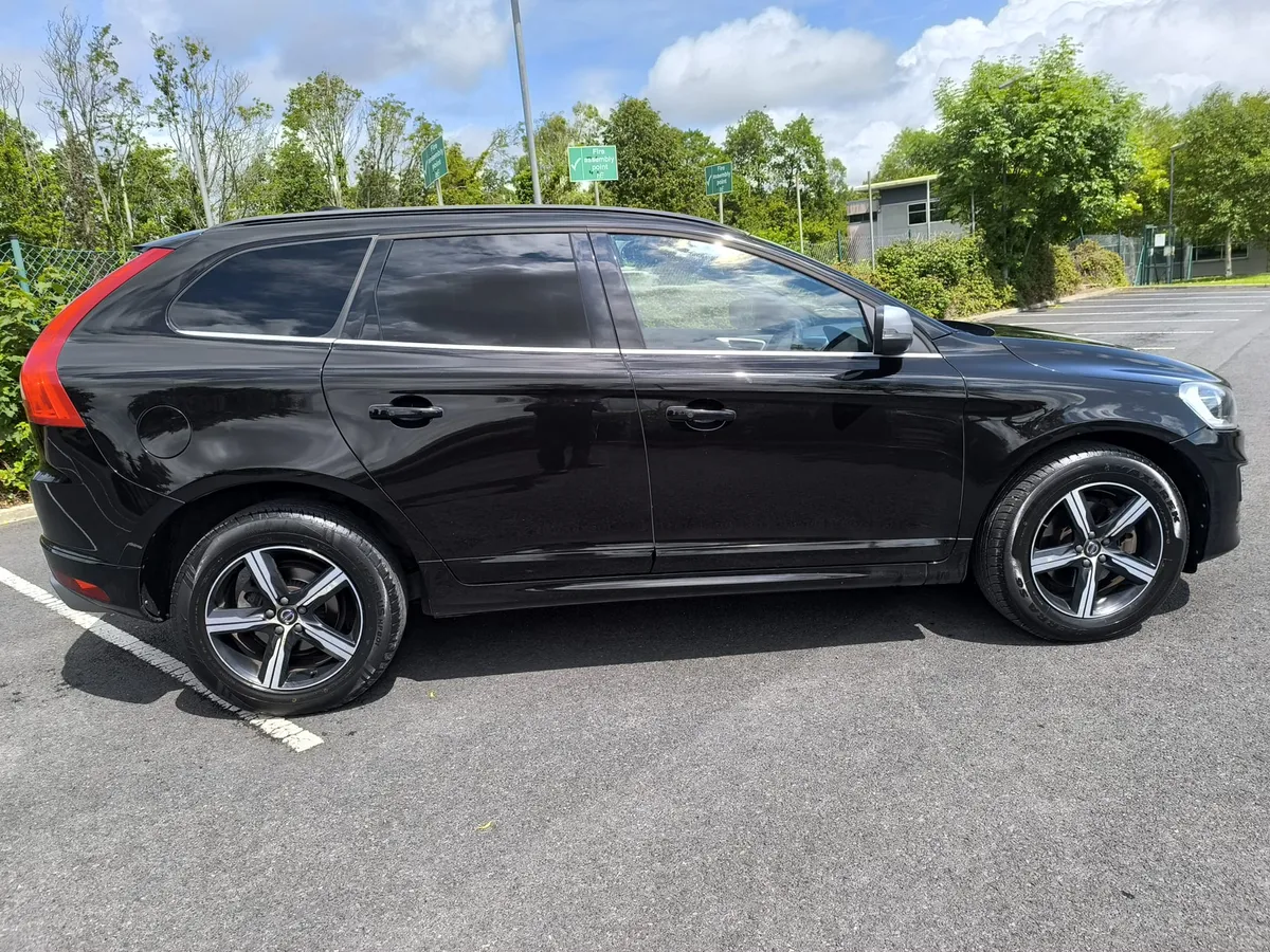 2017 VOLVO XC60 D4 R DESIGN AUTOMATIC - Image 4