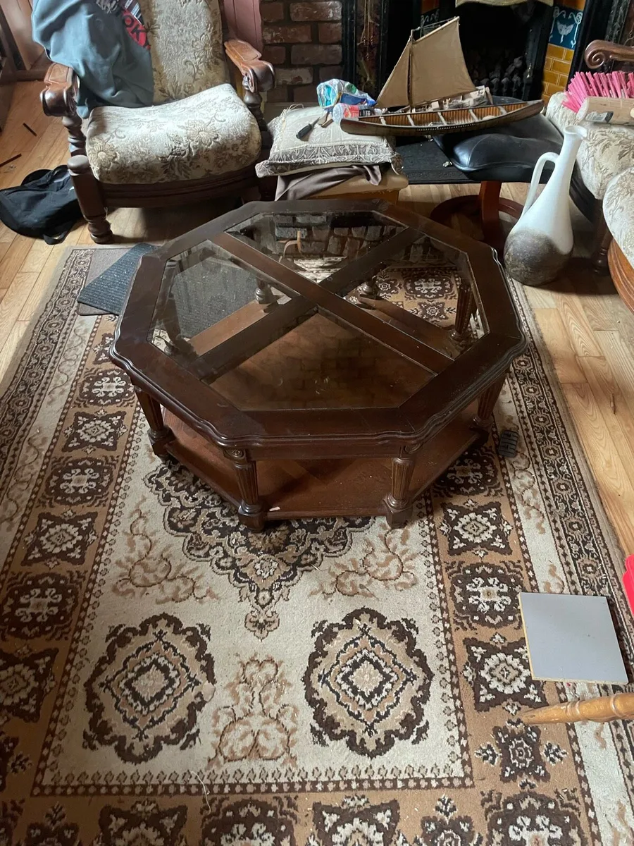 Mahogany wood coffee table - Image 1