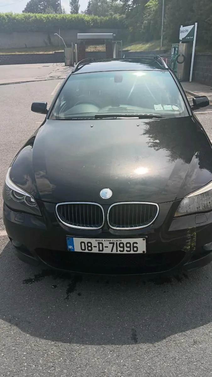 Black BMW Estate 08 - Image 3