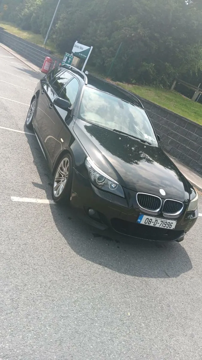 Black BMW Estate 08 - Image 1