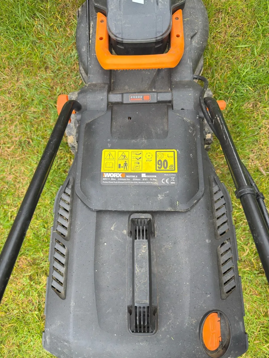 Lawnmower with battery powered - Image 2