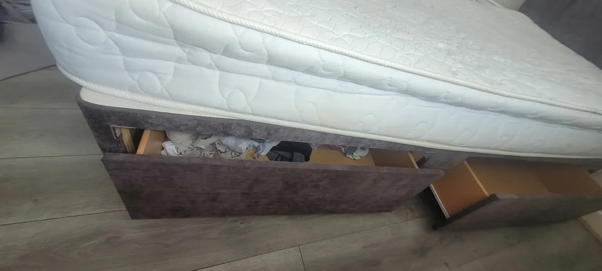 Single Bed - Image 2