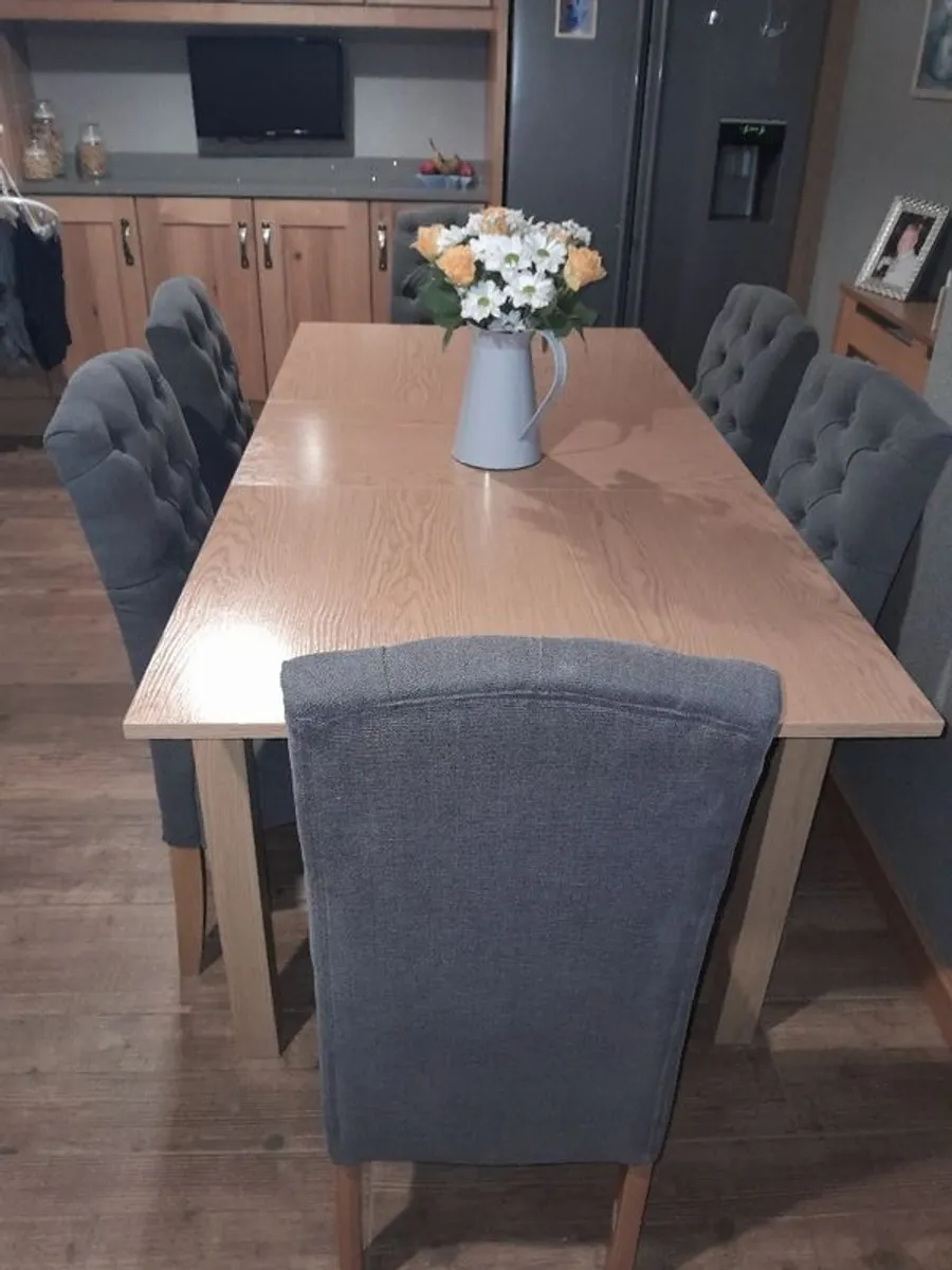 dining - Image 1