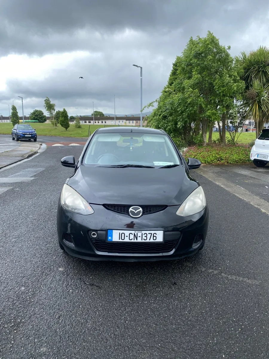 2010 Mazda 2 - Image 2