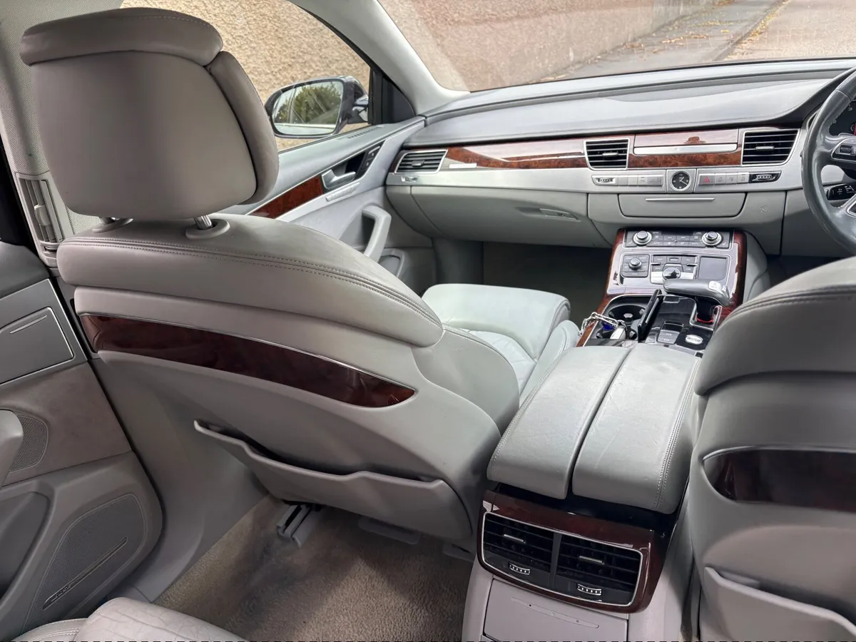 Audi A8 2013 3.0 DSL  quattro 9500€ - Image 4