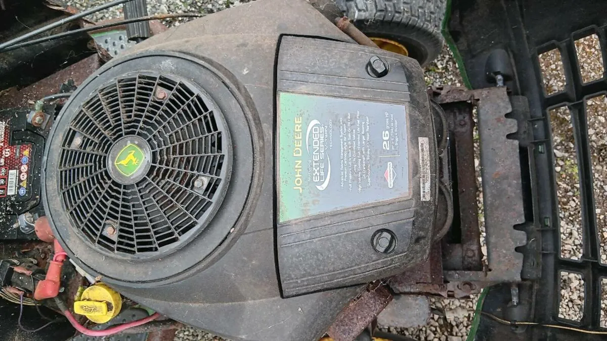 Replacement 26hp Twin Cylinder Briggs engine - Image 1