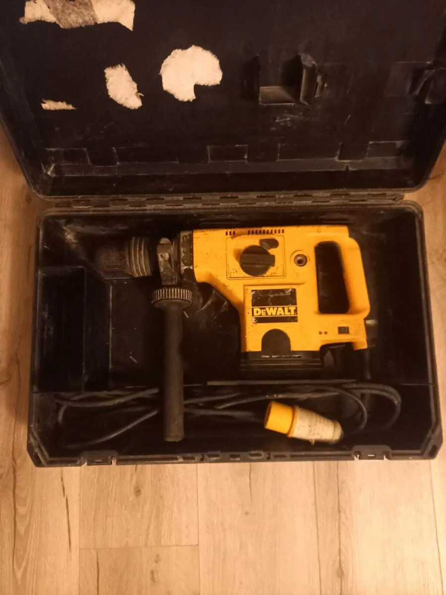 DeWalt SDS Max Drill - Image 3