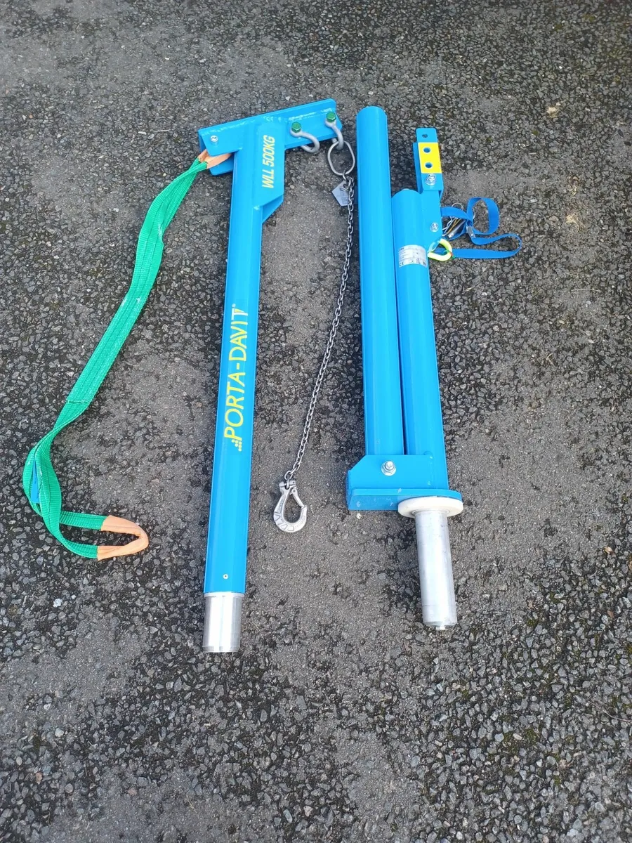 500kg lifting davit - Image 1