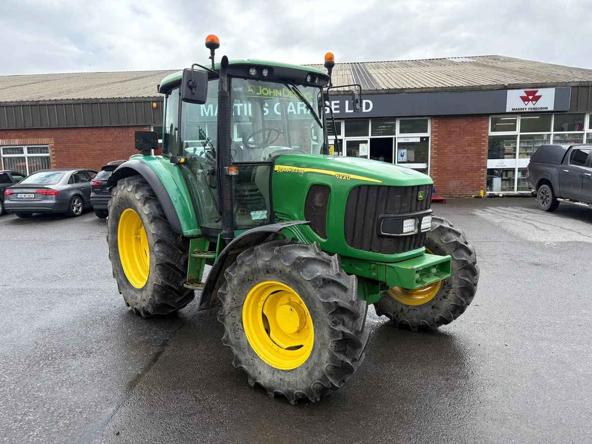 John Deere 6220 SE 2004 - Image 1