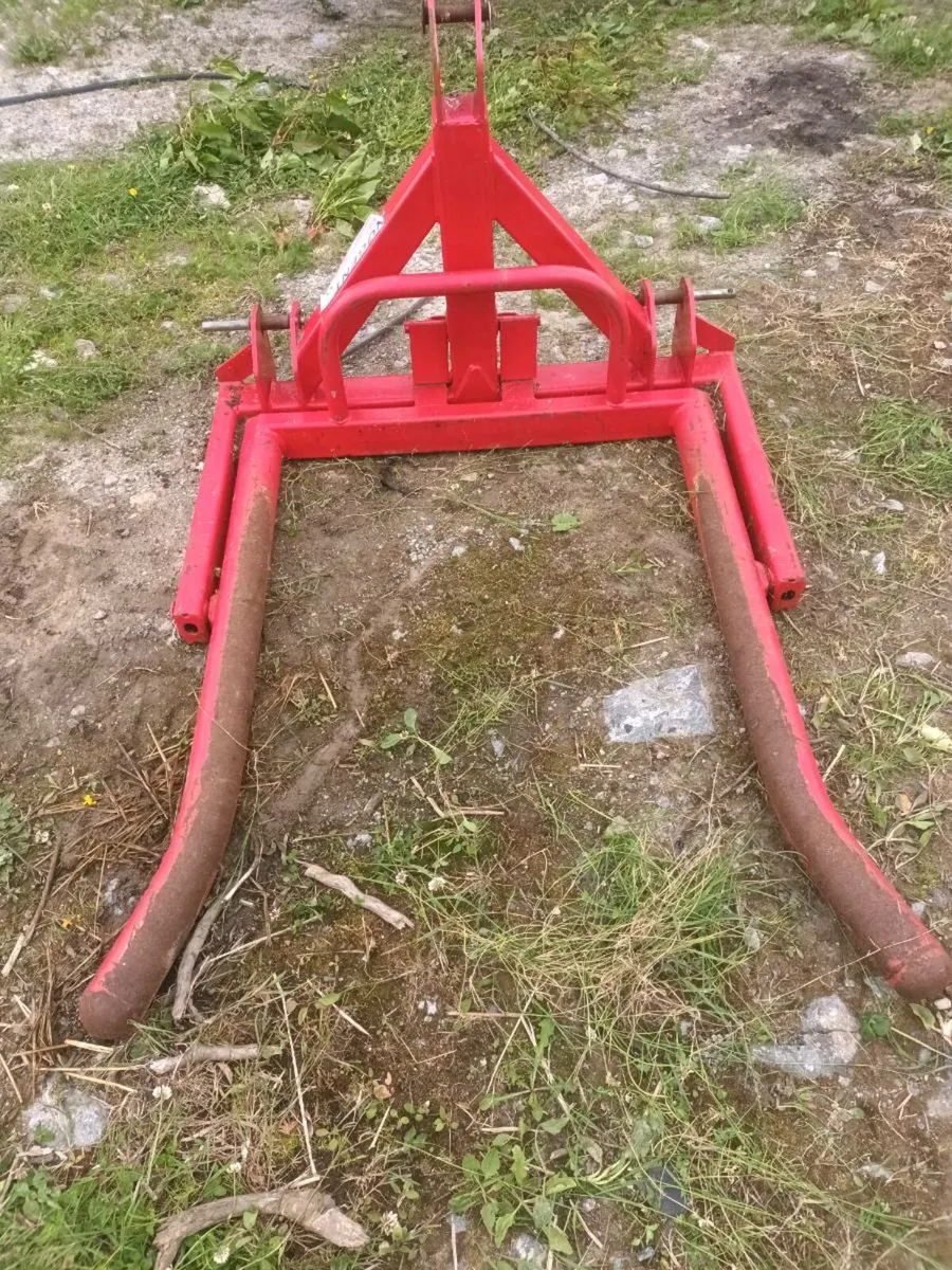 Nugent single bale carrier. - Image 3